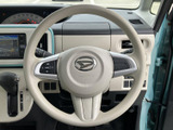 握りやすいデザインで、運転操作を快適に。ステアリングスイッチでオーディオなどを操作でき、運転に集中できます。