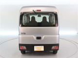 広々とした車内空間に優れた燃費性能。更にデザインも上質で人気のお車です!