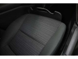 急ブレーキ時などに助手席に置いたバッグや荷物の脱落防止に役立ちます♪
