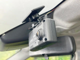 【ドライブレコーダー】ドライブレコーダー装備!走行中はもちろん、あおり運転や事故に遭遇した際、映像で記録し、万一のリスクに備えます。※記録用SDカードはお客様ご自身でご準備いただく必要があります。