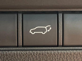 【パワーバックドア】スマートキーや運転席のボタンを押すだけでリアゲートが自動で開閉します!荷物を持っている時や、高い位置にあるバックドアを閉める際に便利な機能です♪