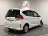 【Honda認定中古車 U-Select】 は3つの安心をお約束します。 1 Hondaのプロが整備した安心。 2 第三者機関がチェックした安心。 3 購入後もHondaが保証する安心。
