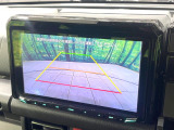 【バックカメラ】駐車時に後方がリアルタイム映像で確認できます。大型商業施設や立体駐車場での駐車時や、夜間のバック時に大活躍!運転スキルに関わらず、今や必須となった装備のひとつです!