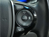 ◆アダプティブクルーズコントロール◆予め設定した車速内でクルマが自動的に加減速。前走車との適切な車間距離を維持しながら追従走行します。【LKAS】車線維持支援システムでステアリング操作を支援。
