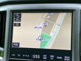 高精細な地図画面は、目的地までのナビゲーションをサポートします。運転に必要な情報をわかりやすく表示し、安全運転を支援します。