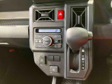 納車前にはプロのメカニックが、各部の点検を行います。ディーラーにしか出来ない品質、そしてサービスできっと満足していただけると思います!