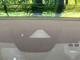 【スマートブレーキサポート】走行中に前方の車両等を認識し、衝突しそうな時は警報とブレーキで衝突回避と被害軽減をアシスト。より安全にドライブをお楽しみいただけます。