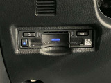 ETC車載器搭載しております。高速道路も料金支払いレーンに並ばず通過でき、とても便利です。ETCカードもお車購入時に入会する事ができます。お気軽にお問い合わせ下さい。