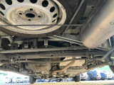 下回りの状態です。錆が少ない車です!