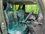 運転席シート廻りは使用感も少なく、良好な状態となっています。丁寧に使われていたことがよくわかりますね。