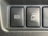 【パワースライドドア】スマートキーや運転席のスイッチでスライドドアの開閉が可能♪電動だから力を入れてドアを開ける必要が無く、小さいお子様でも、重い荷物を持っている時もラクに開け閉めできます♪