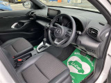 高いホールド性で運転姿勢が安定します。長距離ドライブでも疲れにくいのが魅力です。快適なドライビングライフをお送りください♪