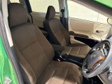 運転する人の体をしっかり支えるシート!