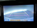 【バックモニター】・・・気になる後ろの見通しも、車庫入れに大活躍☆運転が困難な場所でも、しっかりサポート!心強い味方のモニターです♪