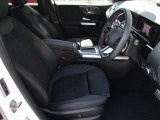 大事なお車のボディをしっかりと保護する、ガラス系ボディコーティングも経験豊富な専属のスタッフが丁寧に仕上げ致します。アルミホイールのコーティングから、室内のコーティングまで、幅広く対応致しております。