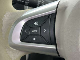 ステアリングスイッチ装備!運転しながら手元でオーディオの操作などができます。