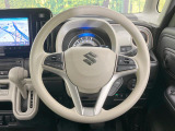 インテリアに合わせたデザインのステアリングは、運転される方のことも考え、運転しやすい形状、大きさです。是非一度、実際に触ってお確かめください。