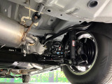 お車を安心してお乗りいただく為には、足回りの定期点検が欠かせません。サービスサポート(有償保証)では無料点検もご提供しており、安心のカーライフをお過ごしいただけるサポート体制が整っています。