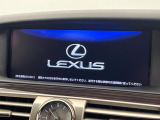 【メーカー純正ナビ】インテリアに溶け込むスタイリッシュな「専用設計」メーカーナビを装備♪視認性や操作性など基本性能にも優れ、より上質なカーライフをお楽しみいただけます。