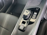 駐車ブレーキは電動式です。オートホールド機能付きで便利ですね