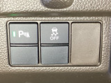 ETCの下にはHondaセンシング用の、VSA(ABS+TCS+横滑り抑制)解除スイッチなどがついています。