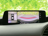 停車中には、TVや映像コンテンツを楽しめます。休憩時間や待ち時間に、リラックスした時間を過ごせる便利な機能です。