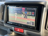 停車中にテレビや映像を楽しめる機能が搭載されています。休憩時間などにリラックスできます。