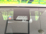 【トヨタセーフティセンス】走行中に前方の車両等を認識し、衝突しそうな時は警報とブレーキで衝突回避と被害軽減をアシスト。より安全にドライブをお楽しみいただけます。