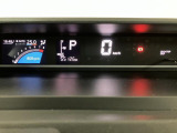 走行中も一目で分かるデジタルメーターでスピードのチェックもしやすいので、安全運転のお手伝いに!!!