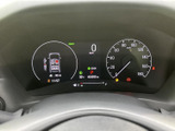 視認性の高いメーター類が、運転に必要な情報を的確に伝えます。運転に集中できる、シンプルで分かりやすいデザインです。