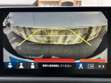 狭い道でも安心。後方の状況をクリアに映し出し、安全な駐車をサポート。運転に自信がない方にもおすすめです。