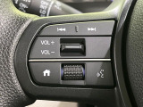 【ステアリングスイッチ】運転中、前方から目線をそらすことなく、オーディオ等の操作が可能な便利機能!安心&快適なドライブを演出してくれます♪