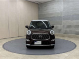 お車購入のポイントとなるフロントマスクです!かわいらしい目つきが印象的なデザインのヘッドランプです。
