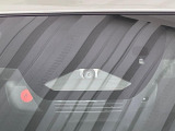 【トヨタセーフティセンス】走行中に前方の車両等を認識し、衝突しそうな時は警報とブレーキで衝突回避と被害軽減をアシスト。より安全にドライブをお楽しみいただけます。