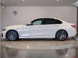 【BMWのxDrive】xDriveはいかなる状況下でも安定した走りを実現しています。 これによりストレスなく運転できることはもちろんのこと、安全性能も向上しています。