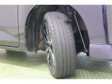 タイヤサイズ 175/55R15。