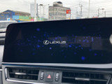 快適なドライブをサポートするナビゲーションシステム。情報を分かりやすく表示するディスプレイが便利です。