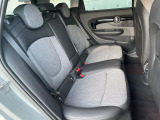 ●後部座席はキレイな状態です。