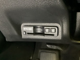 ハンドルの左下にETC2.0がついています。高速道路の料金所の通過も楽々です。 カードの取り出しもしやすい場所についています。