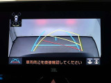 バックモニターで、後方を確認しながら安心して駐車することができます。運転初心者も熟練者も必須の機能ですよ!