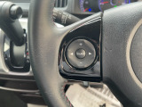 【ステリモ】ステアリングリモコンスイッチにてオーディオ操作可能となっており、運転にも集中できます。少しでも視線移動を減らし事故に遭う確率を下げます。