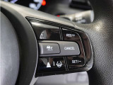 ◆アダプティブクルーズコントロール◆予め設定した車速内でクルマが自動的に加減速。前走車との適切な車間距離を維持しながら追従走行します。【LKAS】車線維持支援システムでステアリング操作を支援。