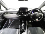SUVならではの見晴らしの良い前方視界で快適なドライブをお楽しみいただけます!