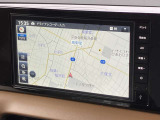 日産純正メモリーナビ付きで、遠くのお出かけの心強い味方です♪Bluetooth,CD,DVD装備で色々な音楽ソースが楽しめ直感的に操作できるタッチパネル♪