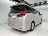 沢山乗れるのがこの車の魅力!2台で移動しないと・・・なんて時もこの車なら1台で!大活躍です♪
