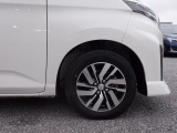 アイサイト装着車は、アイサイトのプロであるディーラーメカニックが専用機器を用いて徹底的に診断します。先進技術を注がれた故障診断機器でおクルマの状態を迅速・正確に解析しメンテナンスを行います。