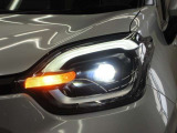 LEDヘッドライトです。デザイン性がよくとても明るいので、夜間の走行や悪天候でも安心です。しかも長寿命!