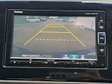 駐車時の安全確認をサポートするバックカメラも使用できます。インターナビで様々な情報を得ることもできます。