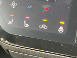 運転席・助手席ともにシートヒーターがついております。