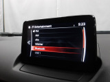 Bluetoothに接続することで、スマートフォンに入っている音楽アプリを車内で楽しめたり、通話が出来ます♪